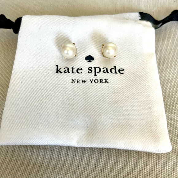 Kate Spade | Pearl Gumdrop Gold Earrings - Picture 5 of 5